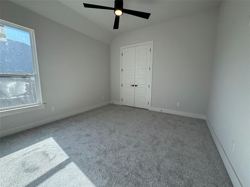 Spacious, unfurnished interior of a new home in Coyote Crossing, Godley (Image 15).