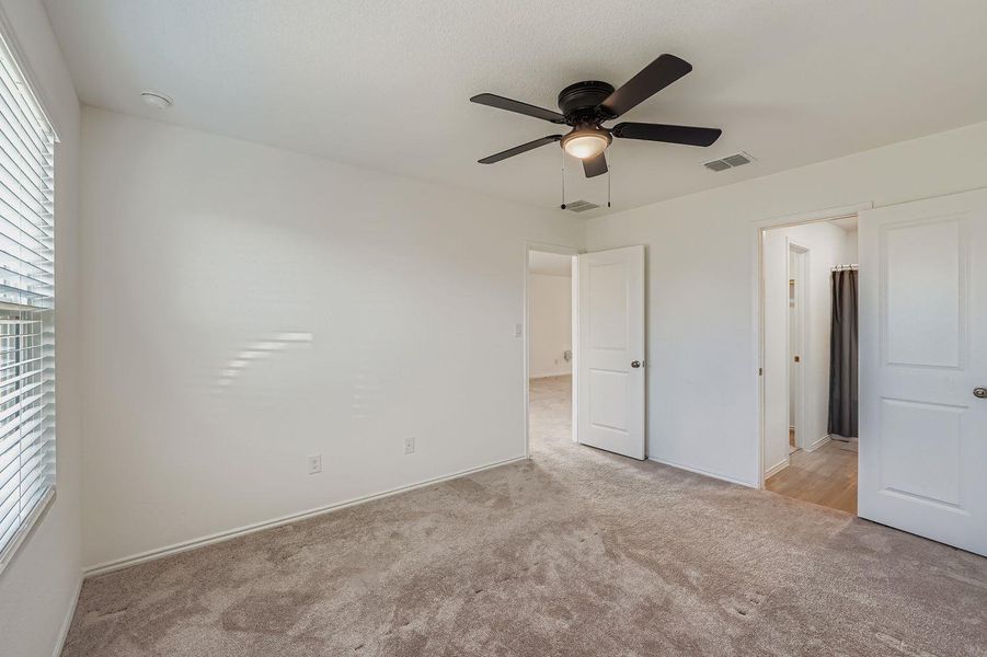 Spacious, unfurnished interior of a new home in , Kyle (Image 10).