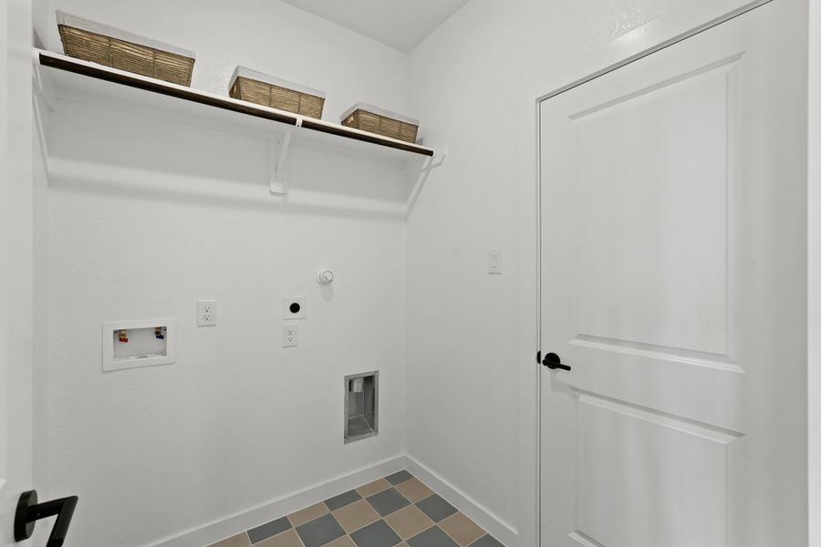 Spacious, unfurnished interior of a new home in Elyson 45' & 70', Katy (Image 23).