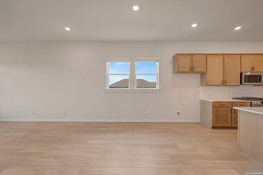 Spacious, unfurnished interior of a new home in Mayfair - Select Garden Series, New Braunfels (Image 14).