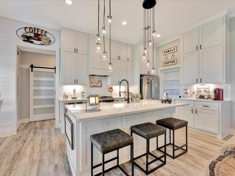 Furnished interior view inside a new home in , Diboll (Image 29).