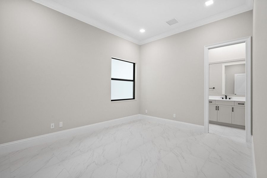 Spacious, unfurnished interior of a new home in Tesoro Club, Port St. Lucie (Image 25). Spacious, unfurnished interior of a new home in Tesoro Club, Port St. Lucie (Image 25).