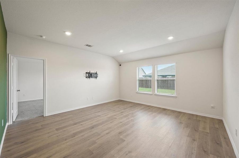 Spacious, unfurnished interior of a new home in Windrose, Pilot Point (Image 15). Spacious, unfurnished interior of a new home in Windrose, Pilot Point (Image 15).
