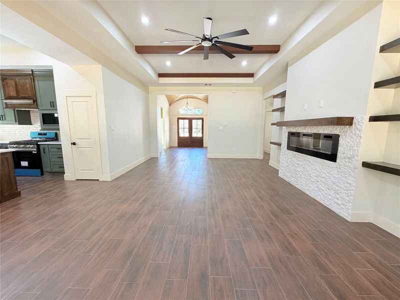 Spacious, unfurnished interior of a new home in , Porter (Image 21).