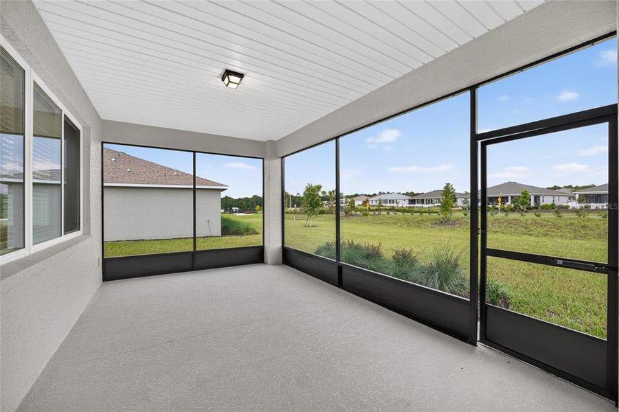 Exterior details and patio area of a home in , Ocala (Image 4).