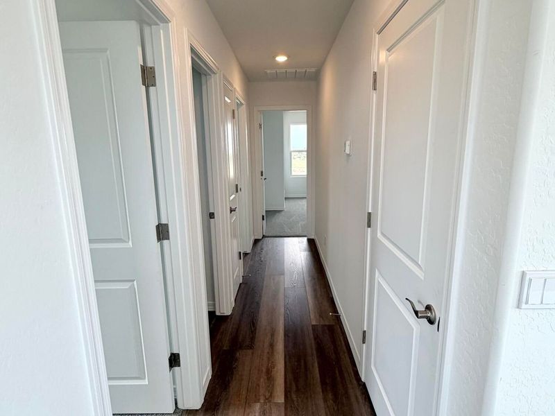 Spacious, unfurnished interior of a new home in South Ranch Southern Collection, Prescott (Image 7).