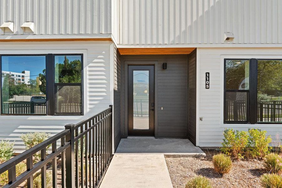 Images are for illustrative purposes only. Photos reflect a similar floor plan and are intended to convey the overall look and feel of the interiors.