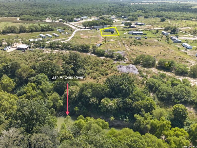 Natural landscape and outdoor views near in Elmendorf (Image 19). Natural landscape and outdoor views near in Elmendorf (Image 19).