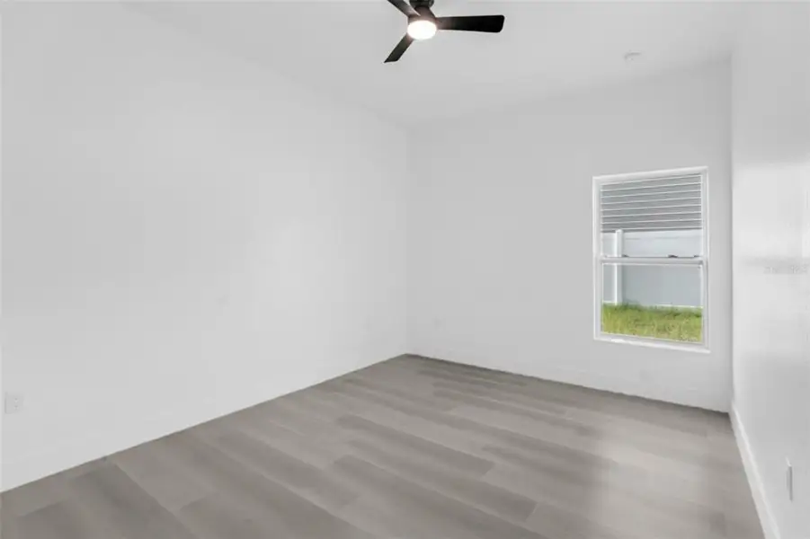 Spacious, unfurnished interior of a new home in , Weeki Wachee (Image 32).