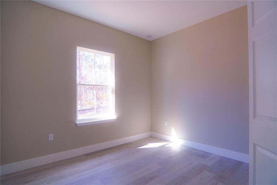 Spacious, unfurnished interior of a new home in , Ocala (Image 11).
