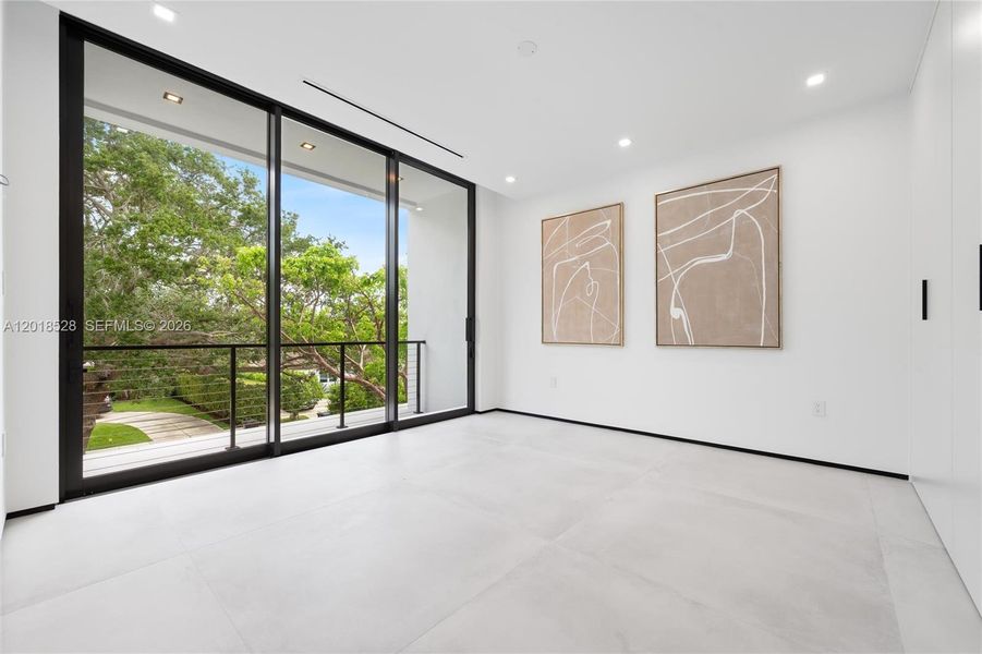 Spacious, unfurnished interior of a new home in , North Miami (Image 49).