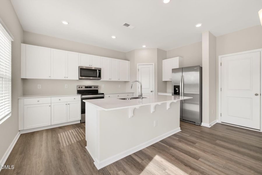 17-web-or-mls-DSC07334 17-web-or-mls-DSC07334