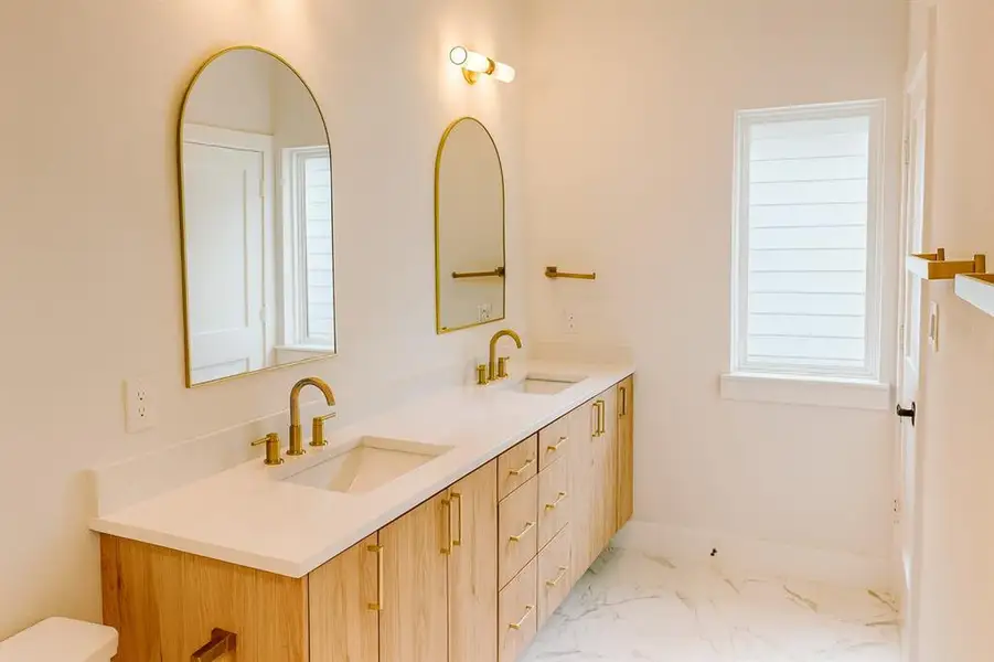 Furnished interior view inside a new home in , Dallas (Image 10). Furnished interior view inside a new home in , Dallas (Image 10).