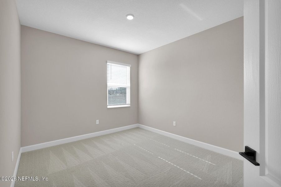 Spacious, unfurnished interior of a new home in Jennings Farm, Middleburg (Image 19).