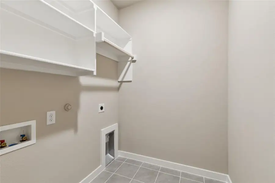 Furnished interior view inside a new home in Eastridge, McKinney (Image 10). Furnished interior view inside a new home in Eastridge, McKinney (Image 10).