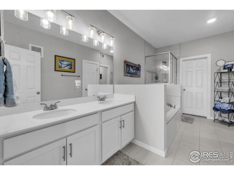 Double Sinks and Plenty of Storage Double Sinks and Plenty of Storage