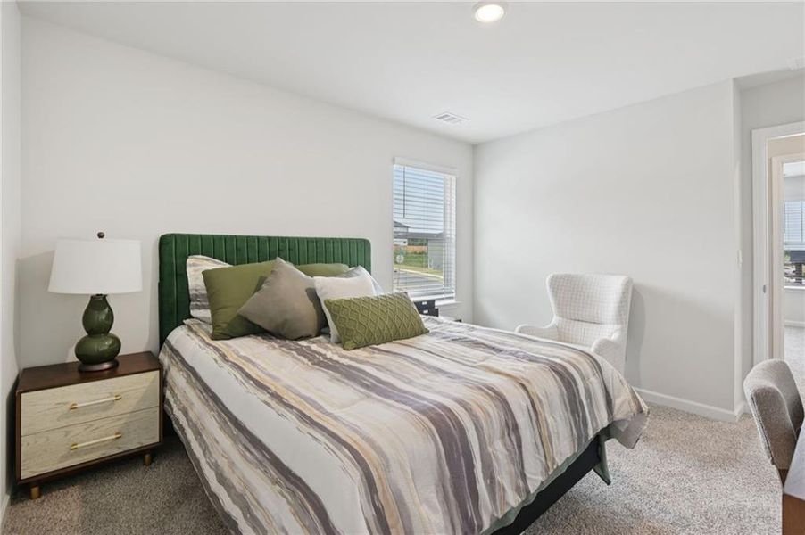 Furnished interior view inside a new home in Ivey Township, Dallas (Image 16).