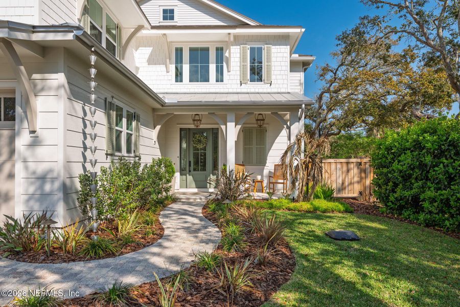 Exterior details and patio area of a home in , Ponte Vedra Beach (Image 26).