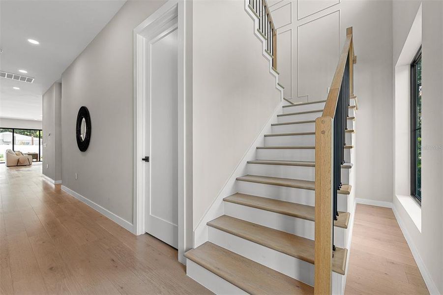 Spacious, unfurnished interior of a new home in , Orlando (Image 48).