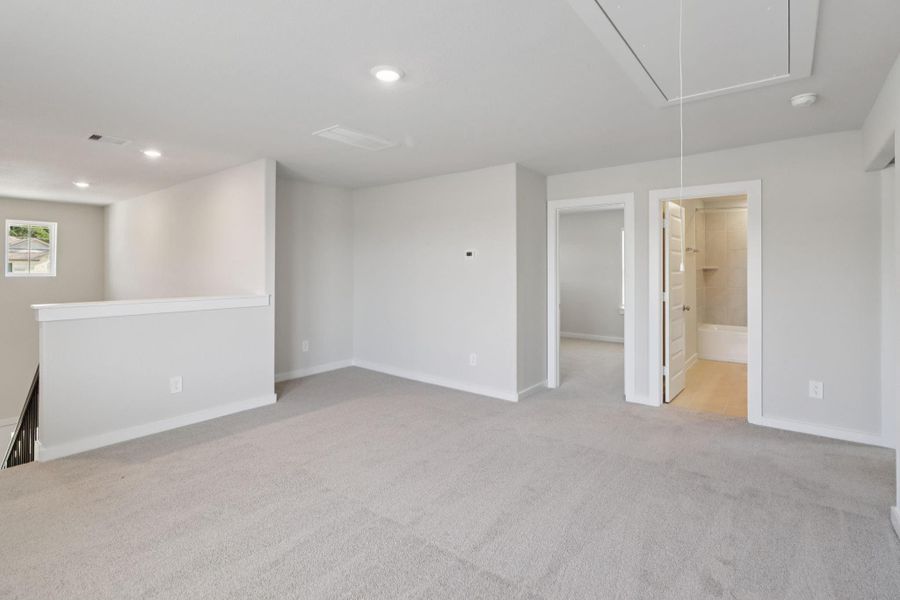 Spacious, unfurnished interior of a new home in Landing Meadows - Traditional Series, New Caney (Image 21).