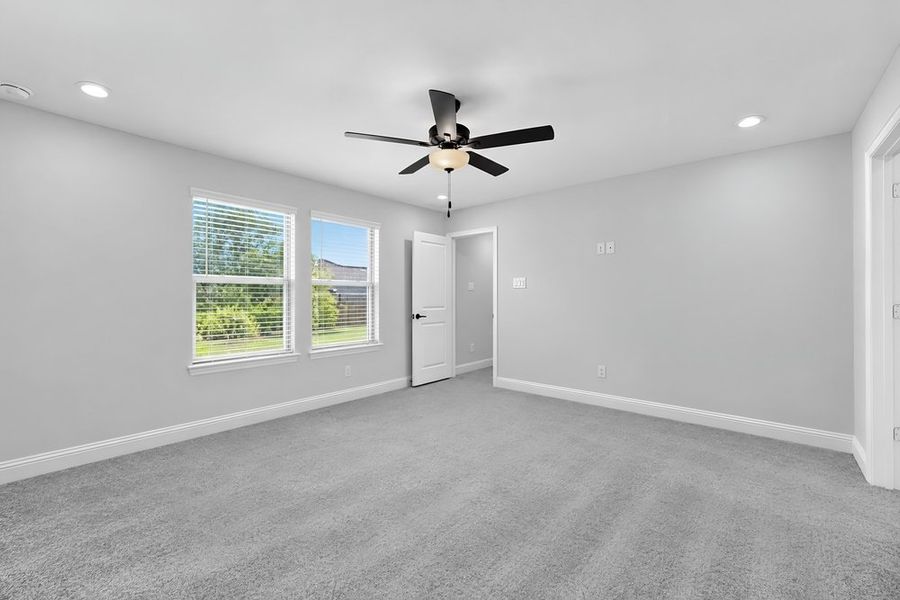 Spacious, unfurnished interior of a new home in Cross Creek Meadows, Celina (Image 14).