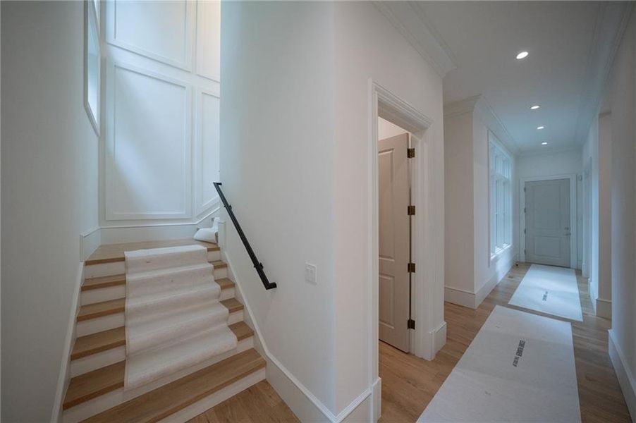 Spacious, unfurnished interior of a new home in Blue Heron Walk, Atlanta (Image 20).
