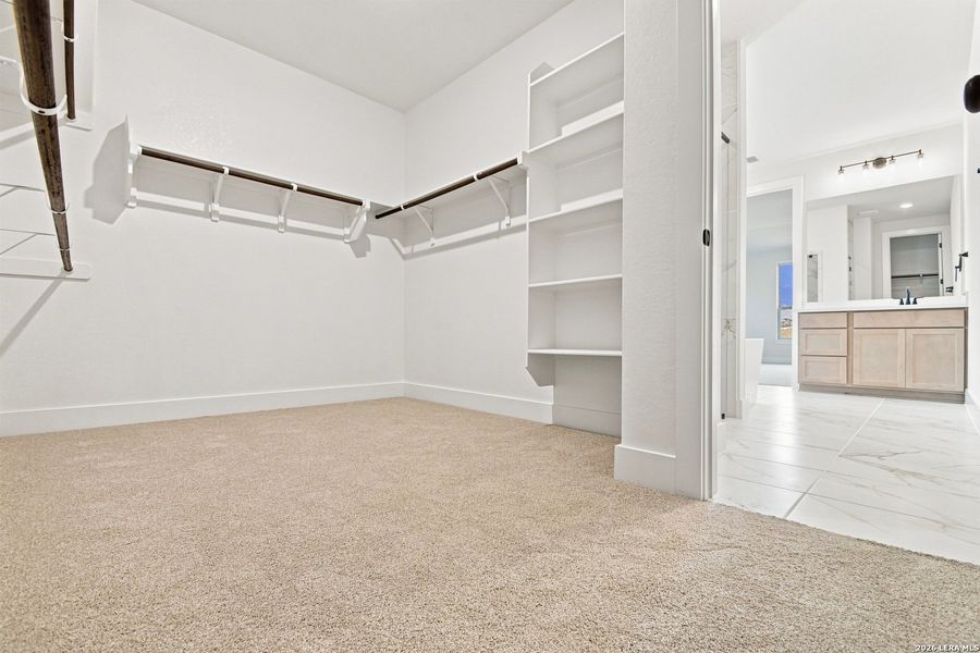 Spacious, unfurnished interior of a new home in Legacy at Lake Dunlap, New Braunfels (Image 31). Spacious, unfurnished interior of a new home in Legacy at Lake Dunlap, New Braunfels (Image 31).