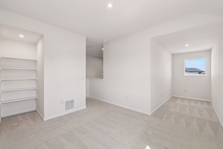 Spacious, unfurnished interior of a new home in Porter Country, Buda (Image 13). Spacious, unfurnished interior of a new home in Porter Country, Buda (Image 13).