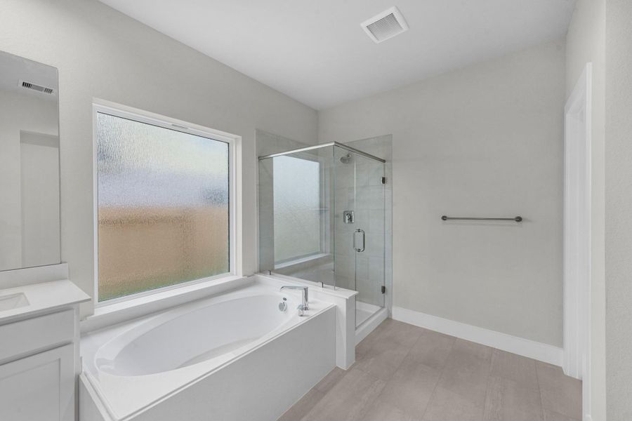 Furnished interior view inside a new home in Beacon Hill, Waller (Image 10).