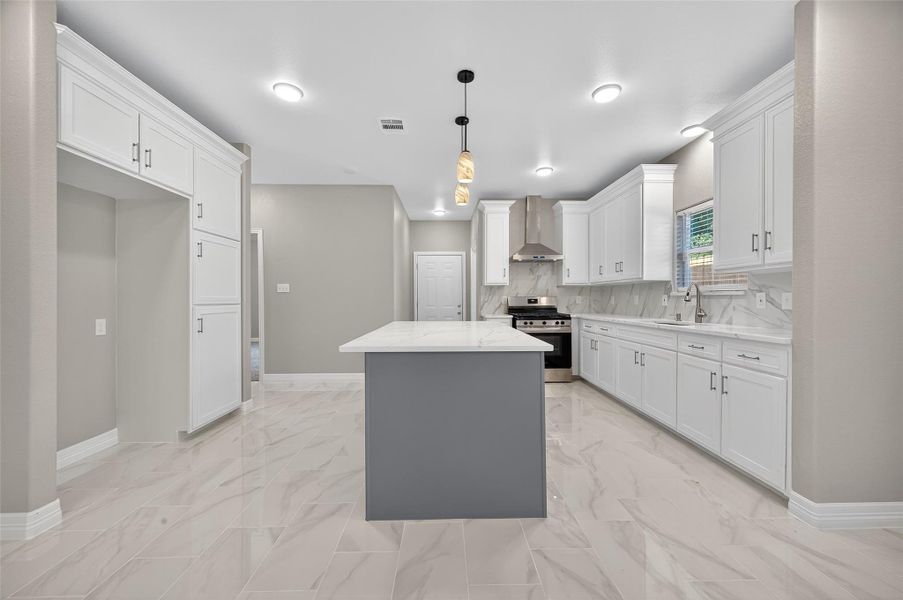 Furnished interior view inside a new home in , Houston (Image 13).