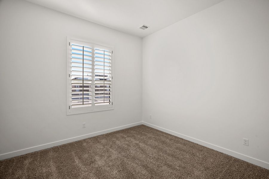 Spacious, unfurnished interior of a new home in Tierra Del Este 91, El Paso (Image 17). Spacious, unfurnished interior of a new home in Tierra Del Este 91, El Paso (Image 17).