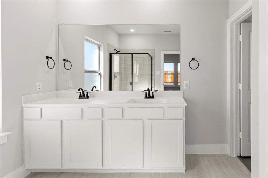 19. 2360 Bell - Bath