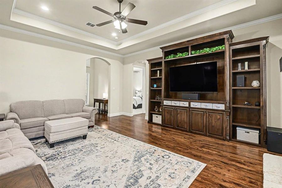 Furnished interior view inside a new home in , Weatherford (Image 7).