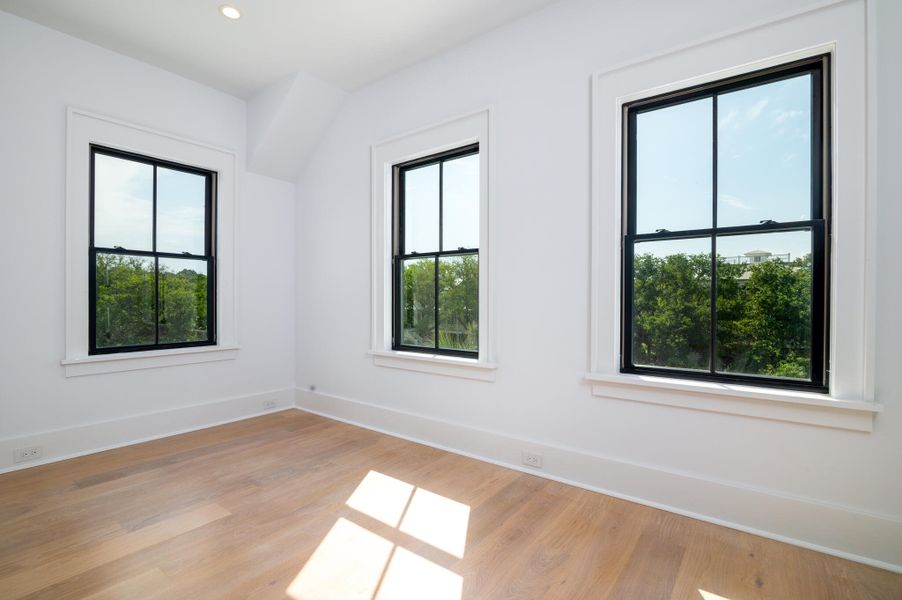 Spacious, unfurnished interior of a new home in , Sullivan's Island (Image 32).