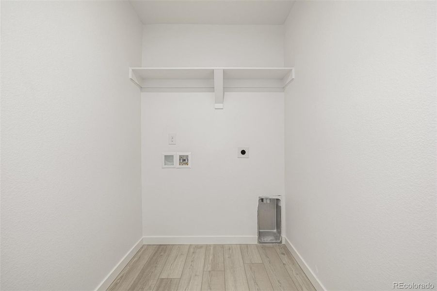 Spacious, unfurnished interior of a new home in , Denver (Image 32).