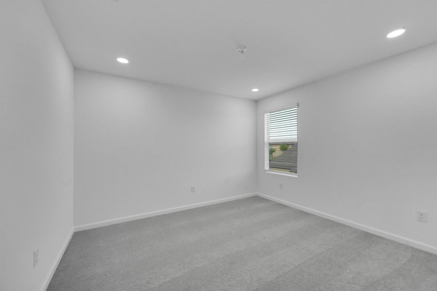Spacious, unfurnished interior of a new home in Bent Creek: The Meadows Collection, Fort Pierce (Image 9).