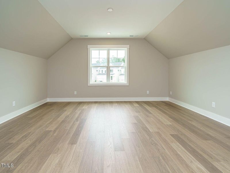 029-1280x960-bonus-room