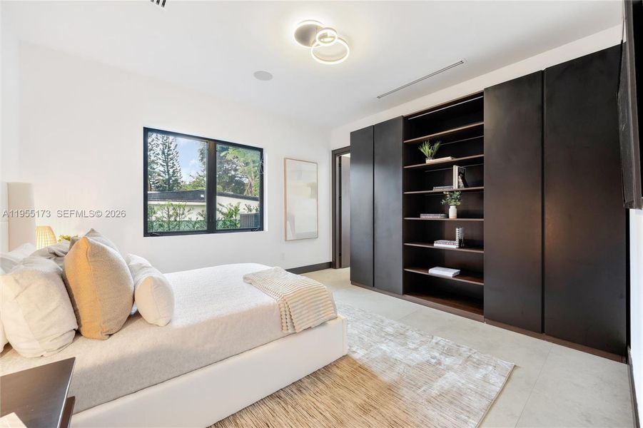 Furnished interior view inside a new home in , Pinecrest (Image 18).