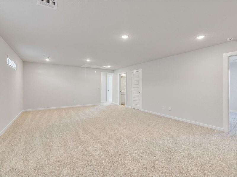Spacious, unfurnished interior of a new home in Lakes at Black Oak, Magnolia (Image 27). Spacious, unfurnished interior of a new home in Lakes at Black Oak, Magnolia (Image 27).