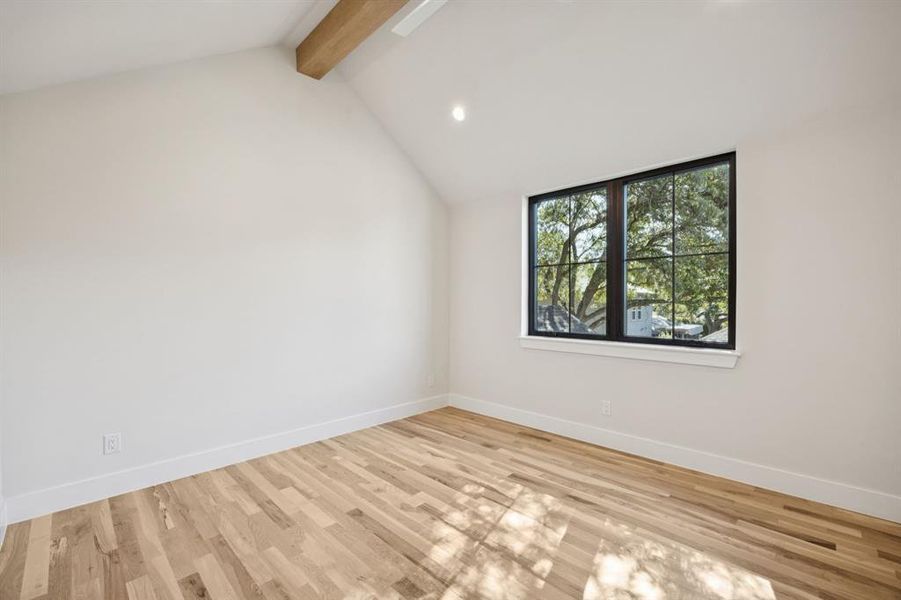 Spacious, unfurnished interior of a new home in , Dallas (Image 25).