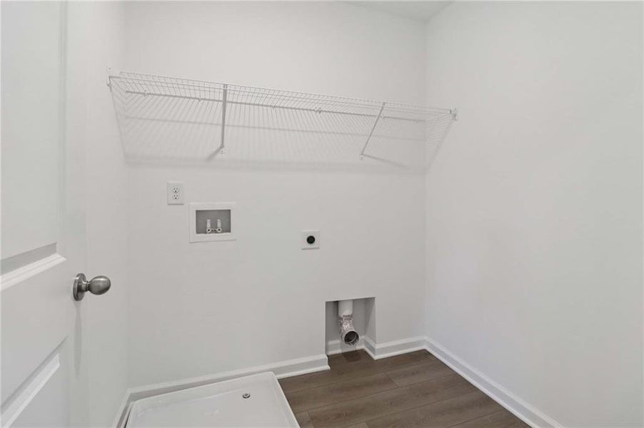 Spacious, unfurnished interior of a new home in The Pointe at Heron Bay, Locust Grove (Image 13).