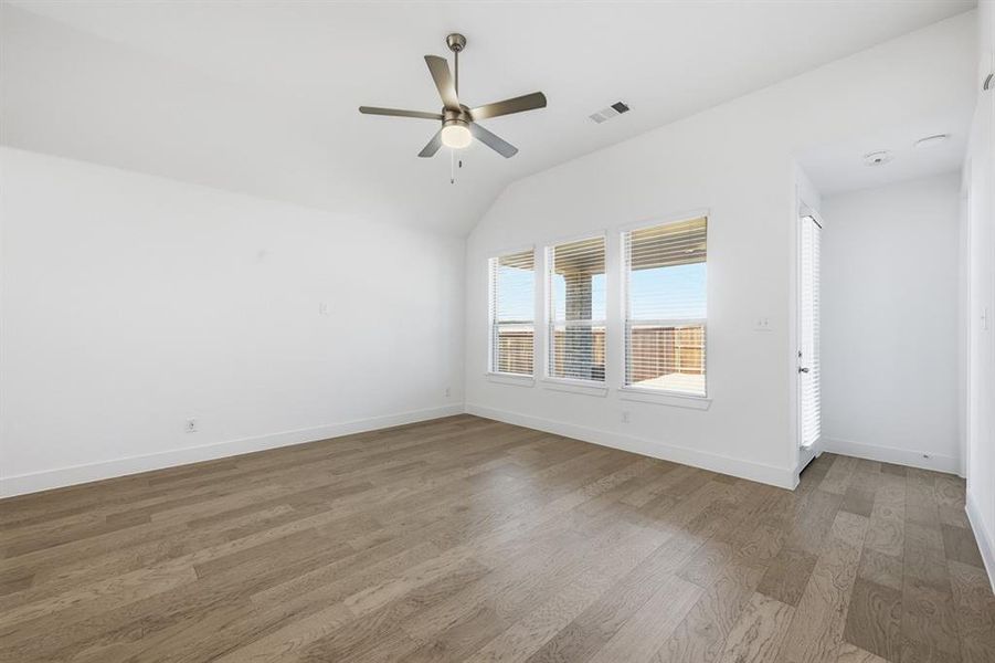 Spacious, unfurnished interior of a new home in Sandbrock Ranch, Aubrey (Image 19).
