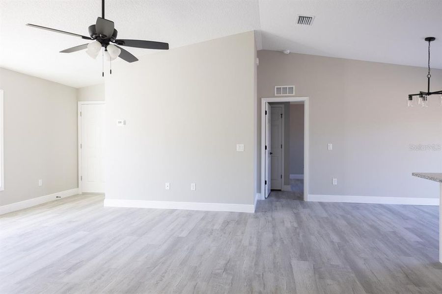 Spacious, unfurnished interior of a new home in , Citrus Springs (Image 24).