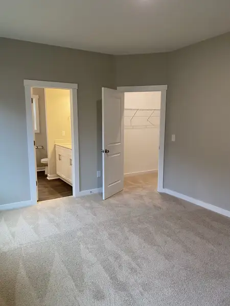 Representative unfurnished interior of a home built from the Elkwood by Foundation Home Builders LLC in Pinnix Loop, Burlington (Image 19).