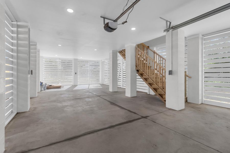 Spacious, unfurnished interior of a new home in , North Charleston (Image 20).