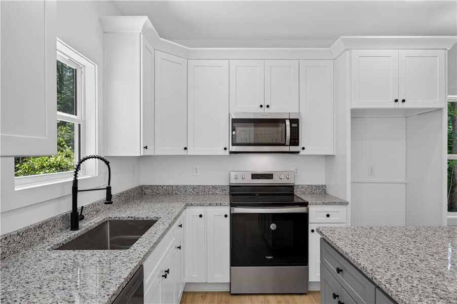 Furnished interior view inside a new home in , Dawsonville (Image 6).