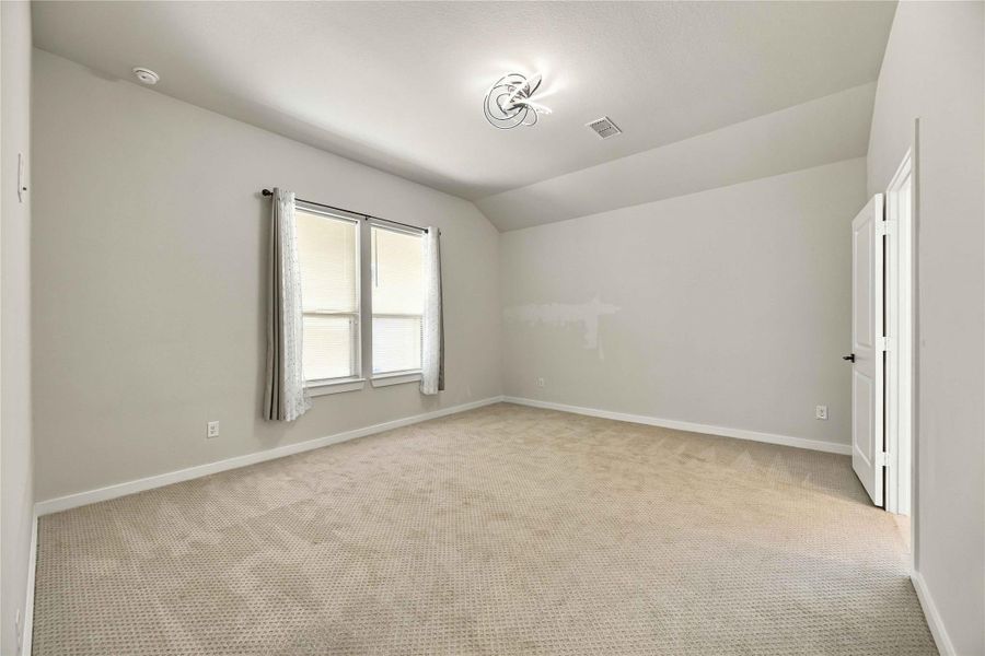 Spacious, unfurnished interior of a new home in Elyson 45' & 70', Katy (Image 20).