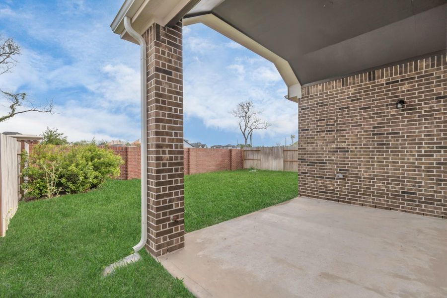 **Photos are representative - not of actual home** **Photos are representative - not of actual home**