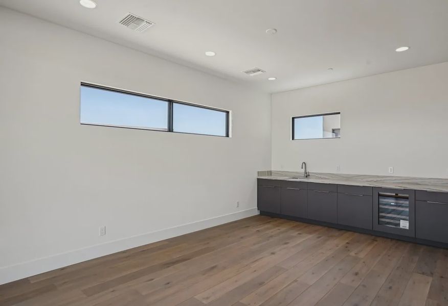 Game Room Wet Bar - 25 of 36