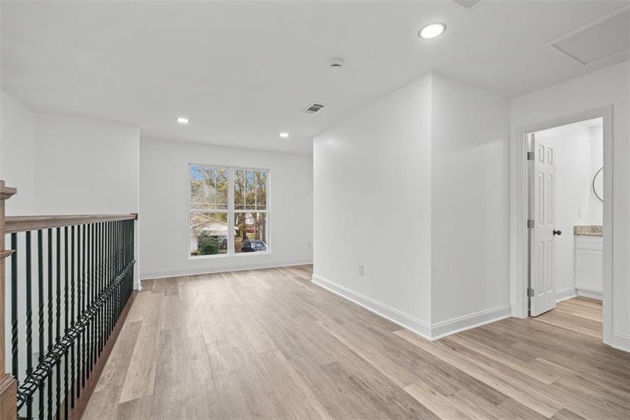Spacious, unfurnished interior of a new home in , Calhoun (Image 25).